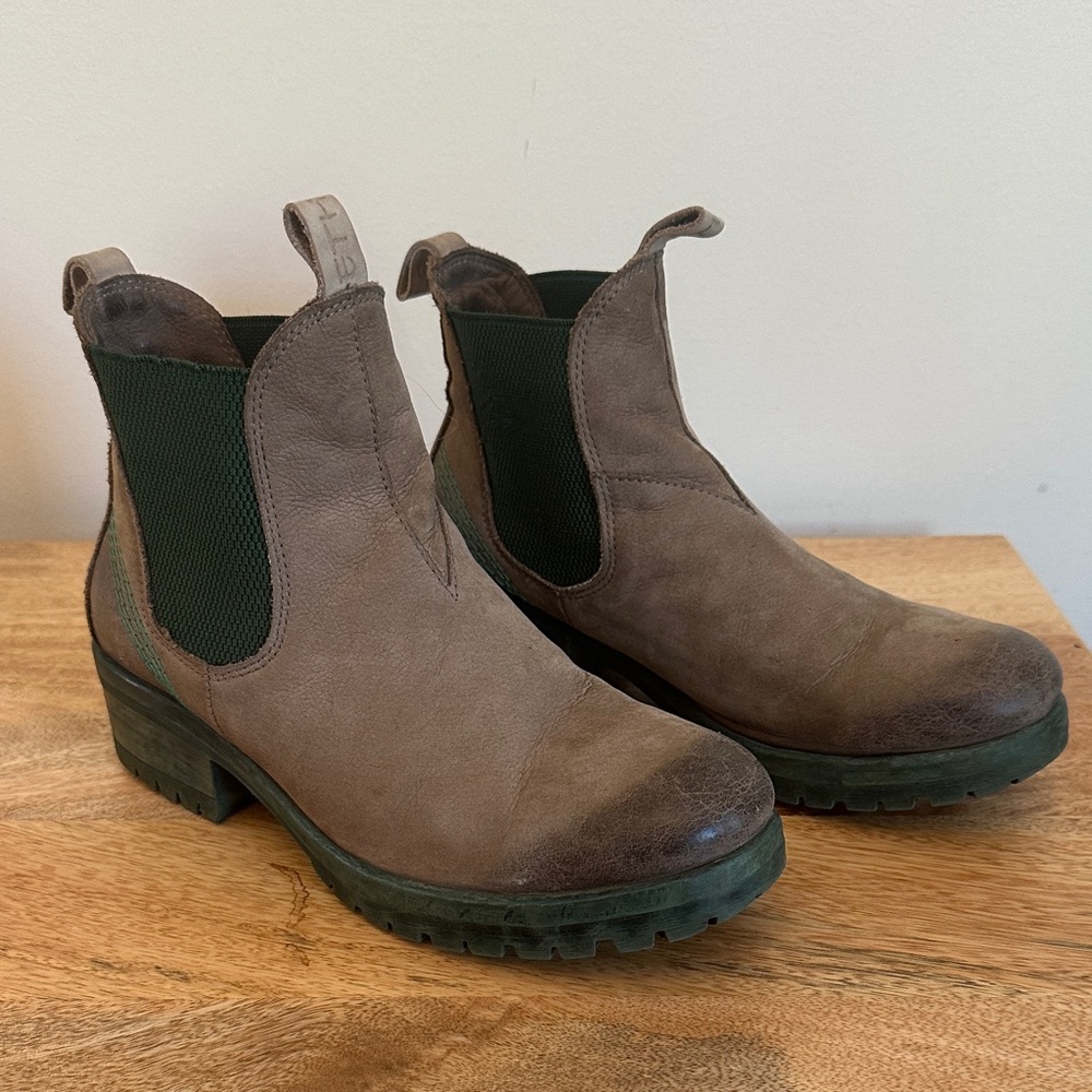 Etham Brown and Green Ankle Boots